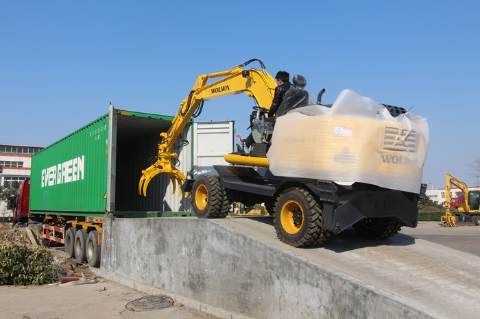 沃爾華集團2臺挖掘機出口越南 沃爾華集團2臺挖掘機出口越南