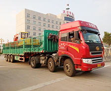 沃爾華集團2臺挖掘機裝車即將出口委內瑞拉