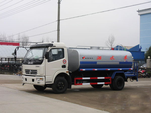 東風多利卡灑水車
