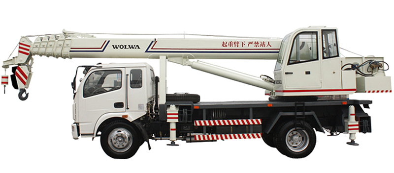 沃爾華GNQY-C12型12噸汽車吊實物圖1