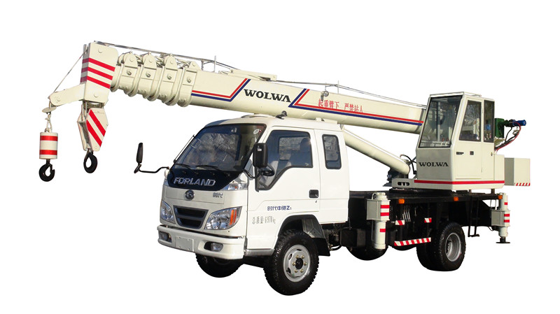 沃爾華GNQY-C8型8噸汽車吊產(chǎn)品實(shí)物圖